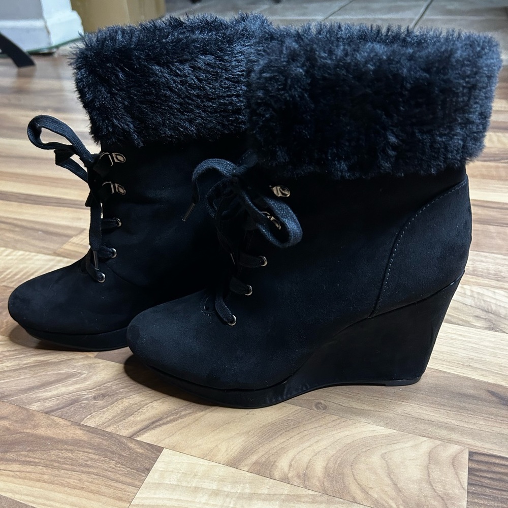 Rouge Helium Faux Fur Black Suede Boots, Size 8 - Picture 2 of 8